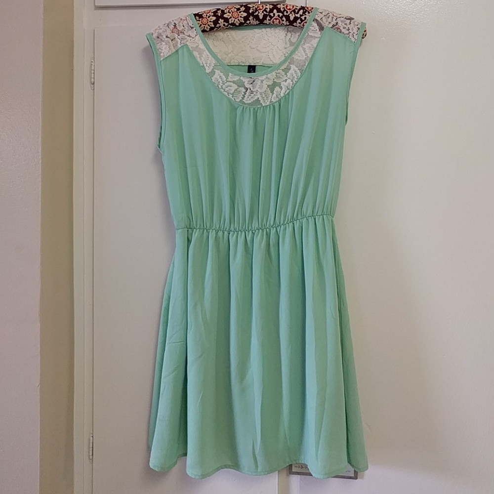 Summer dress with lace!