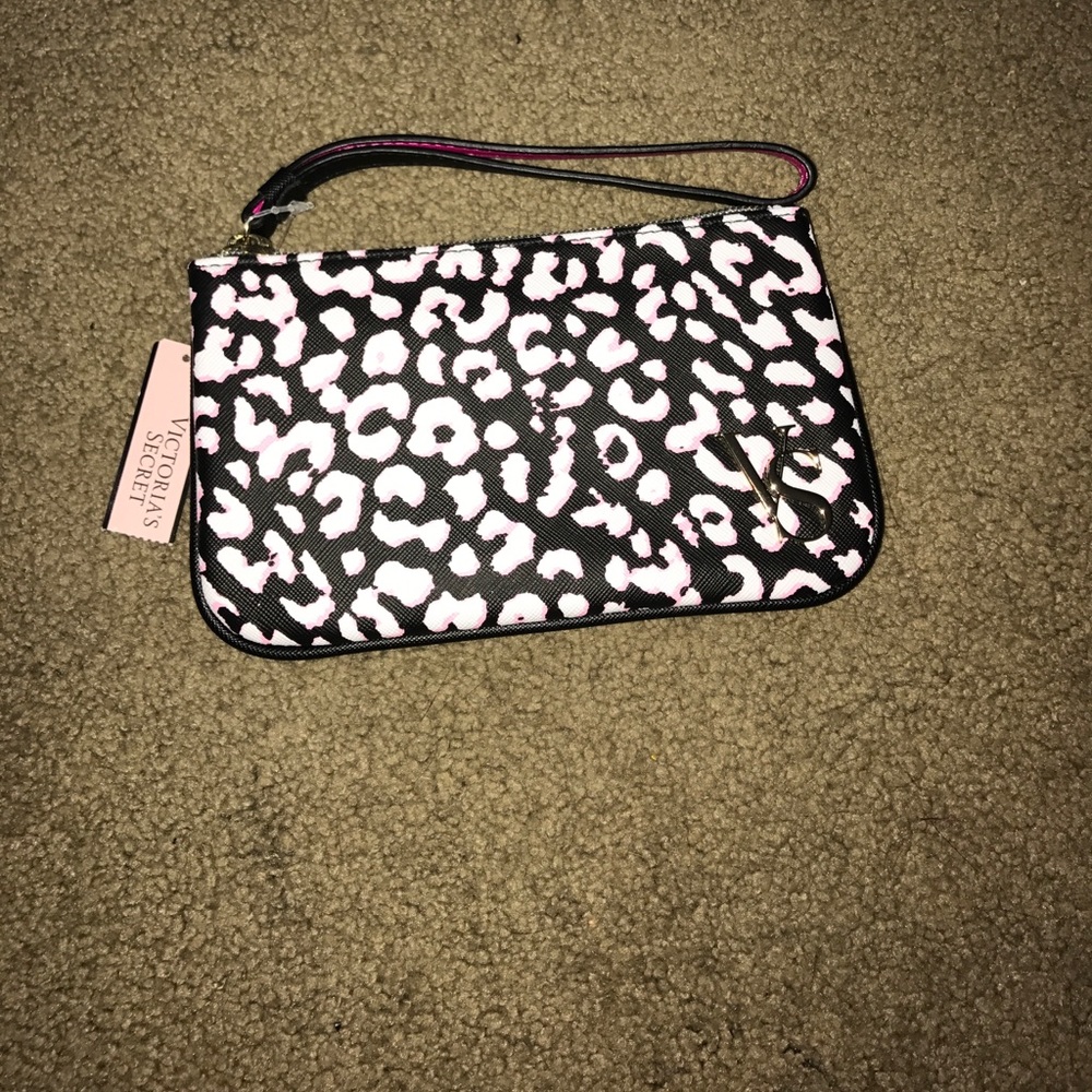 VS small wristlet