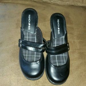 Black closed toe heels