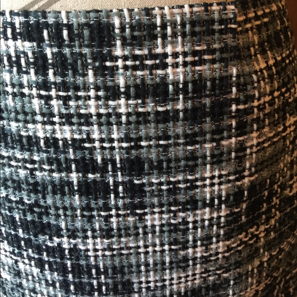 Skirt - Picture 2 of 4
