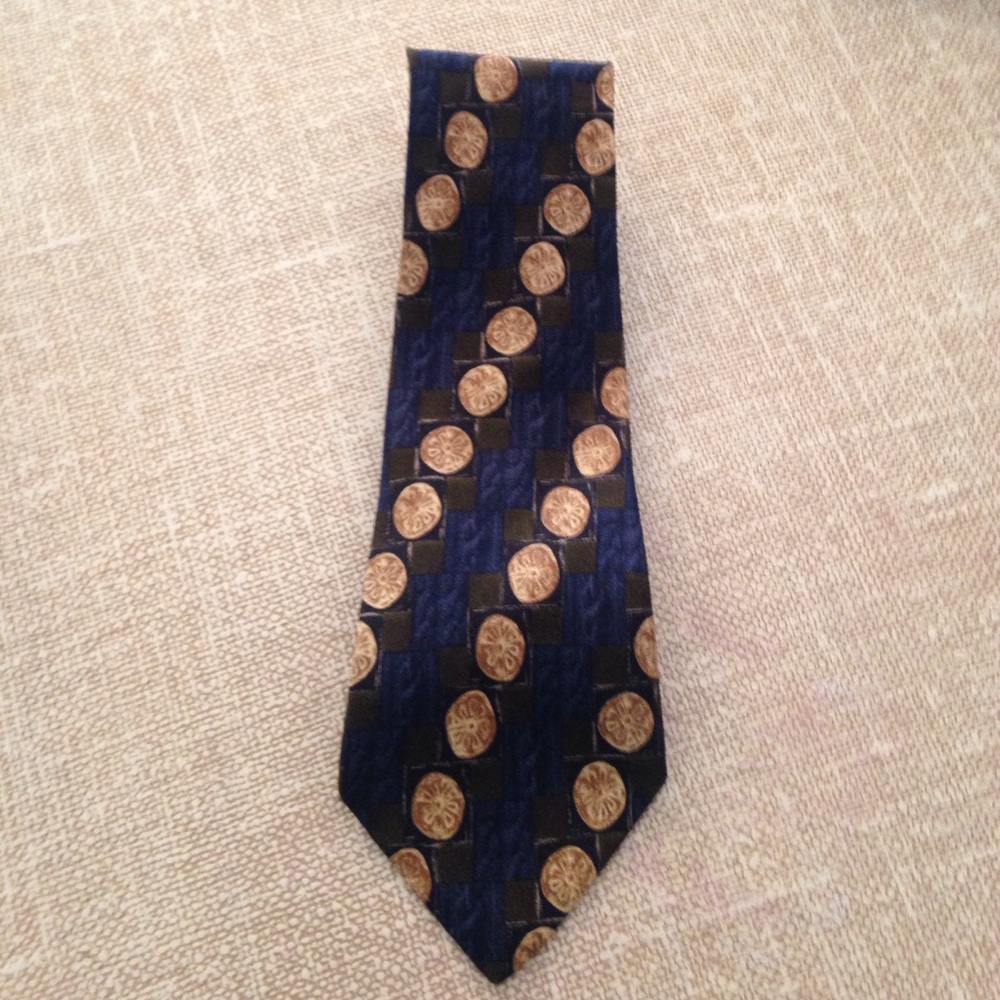 Omaggio hand made silk tie. Made in Italy.