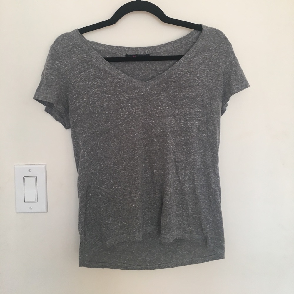 Gray tee