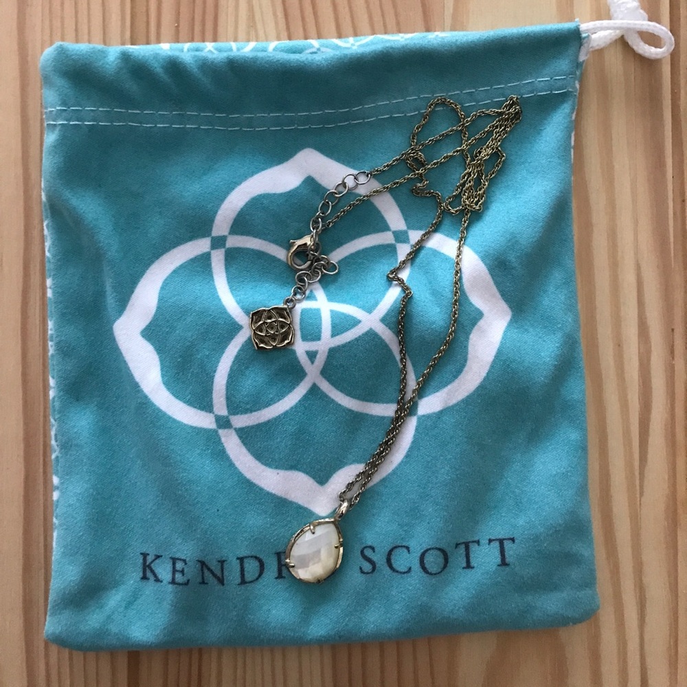 Kendra Scott Necklace