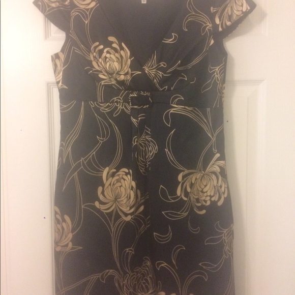 Evan Picone Black and Gold Designed Dress - Picture 3 of 4