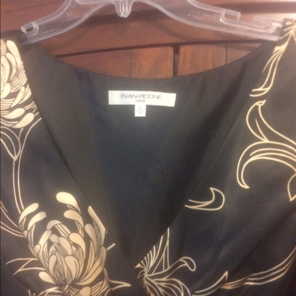 Evan Picone Black and Gold Designed Dress - Picture 4 of 4