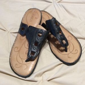 Born ladies flip flop sandal size 10