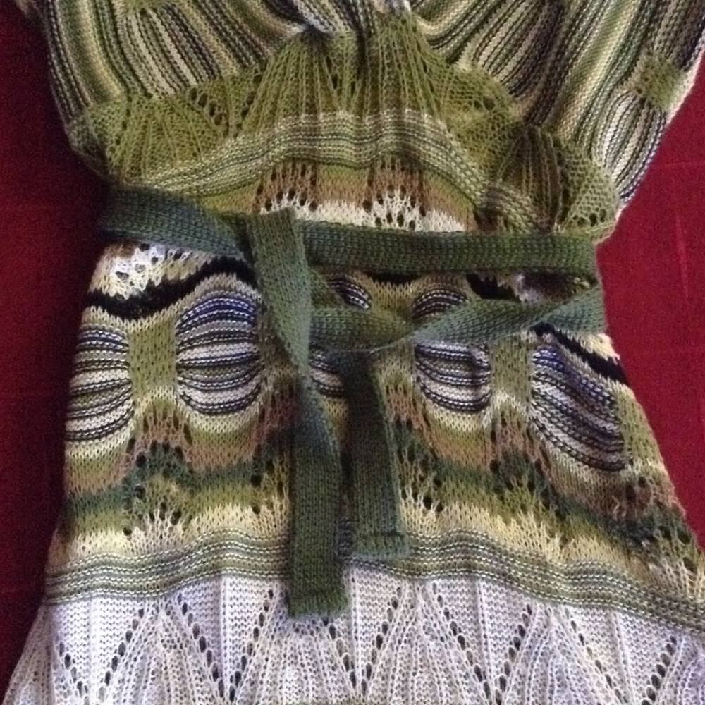 Dress - Picture 2 of 3