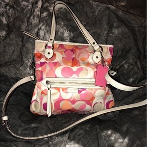 SOLD. Coach Bag-Daisy Kaleidoscope F23970 style
