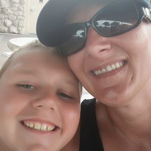 Meet your Posher, Carrie