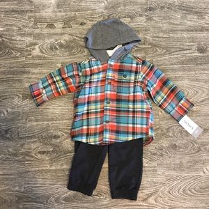 Flannel button up outfit.