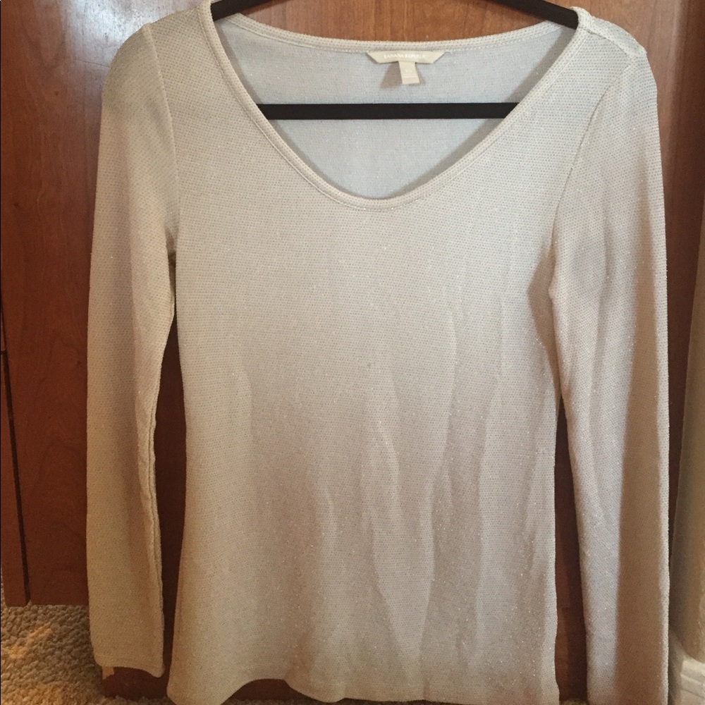 A cute fitting long sleeve