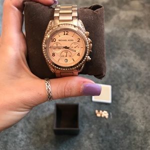 Michael kors rose gold watch