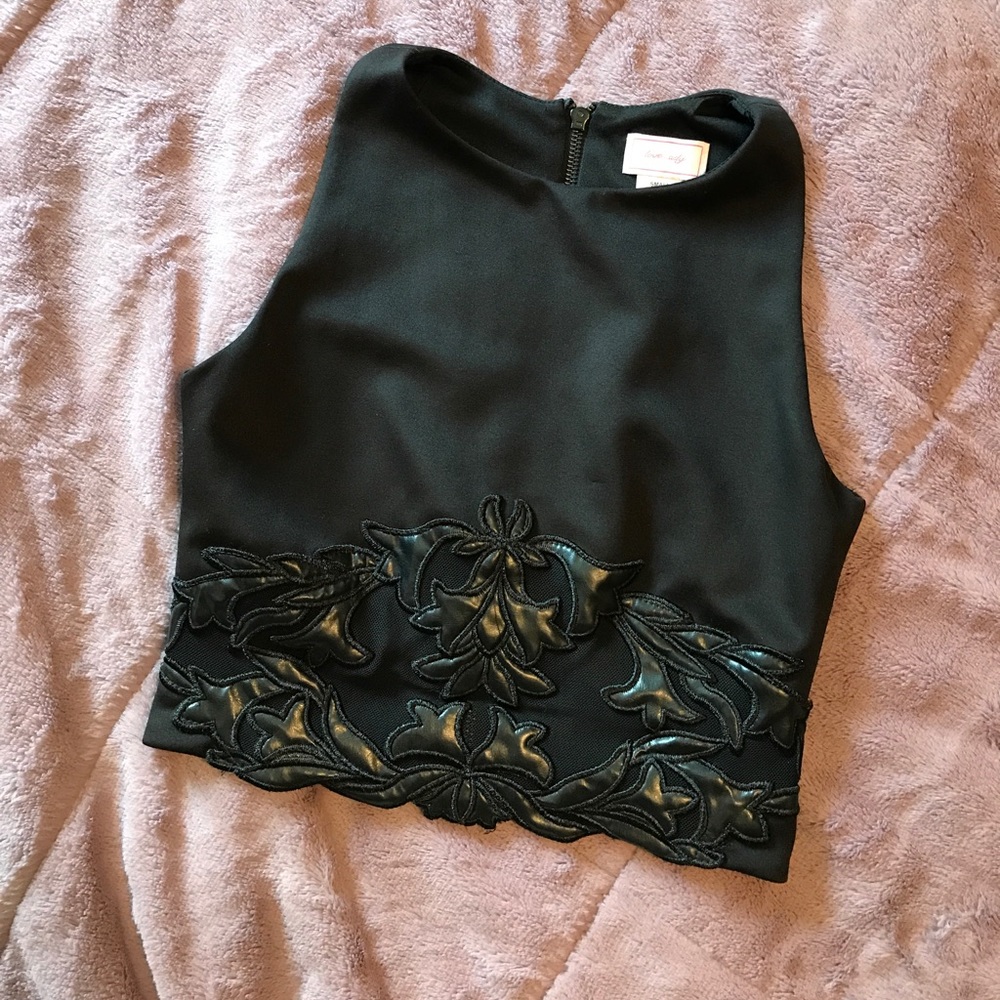 Black crop top