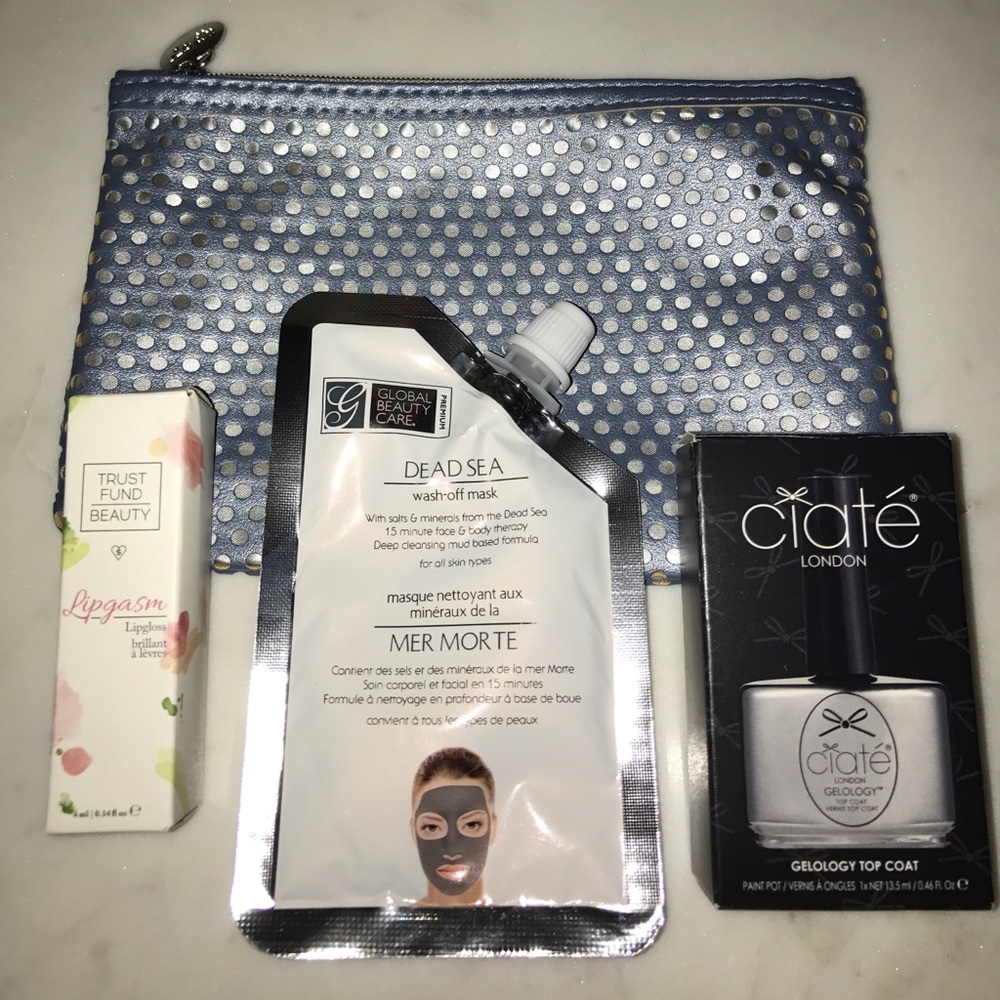 Ipsy glam makeup bag