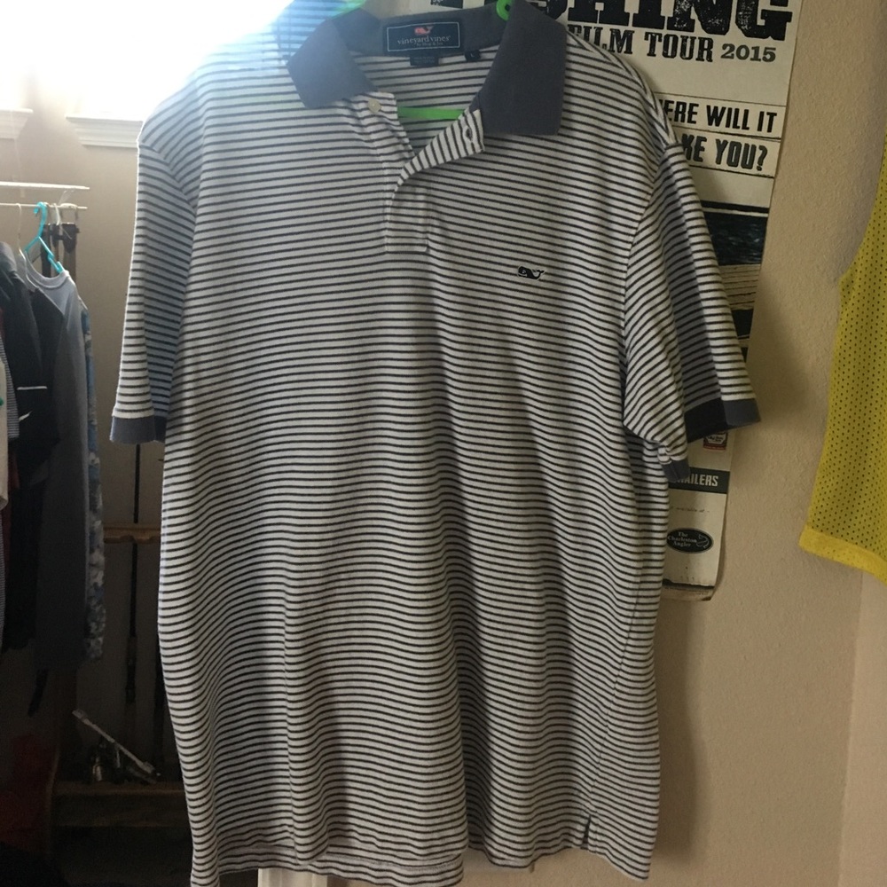 Never worn vineyard vines polo