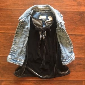 Adorable Kids H&M Gray Velvet Bow Dress Like New