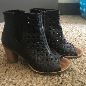 Toms Basket Weave Wedges