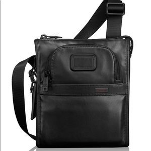 NWOT Alpha 2 Leather Pocket Bag Small