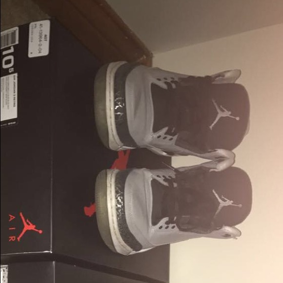 Jordan Shoes - Picture 2 of 3