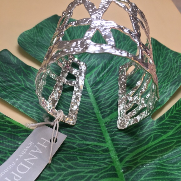 NWT Silver cuff bangle - Picture 5 of 5