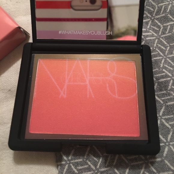 NARS Blush. Orgasm Color - Picture 4 of 5