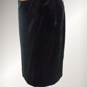 Simply Vera Velvet Skirt