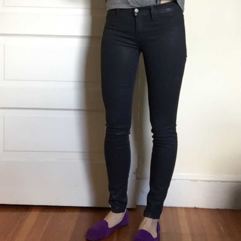 J brand charcoal gray coated super skinny 901 /915