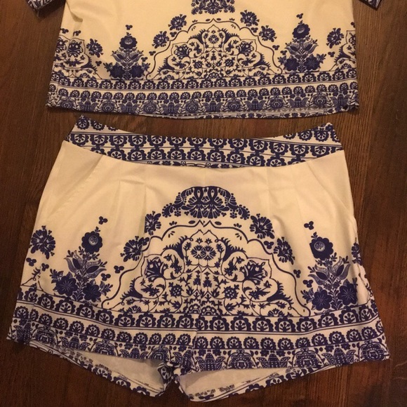 Blue and white two piece set - Picture 2 of 2