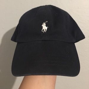 Polo hat with leather strap