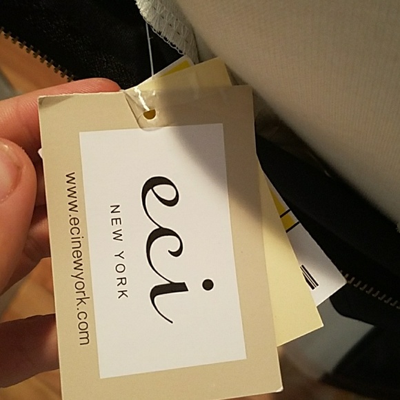 Interview Dress - Picture 5 of 5