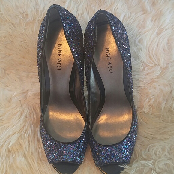 FUN Glitter Nine West heels - Picture 5 of 8