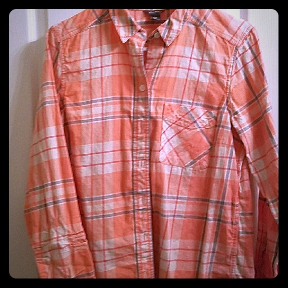 Long sleeve button up shirt