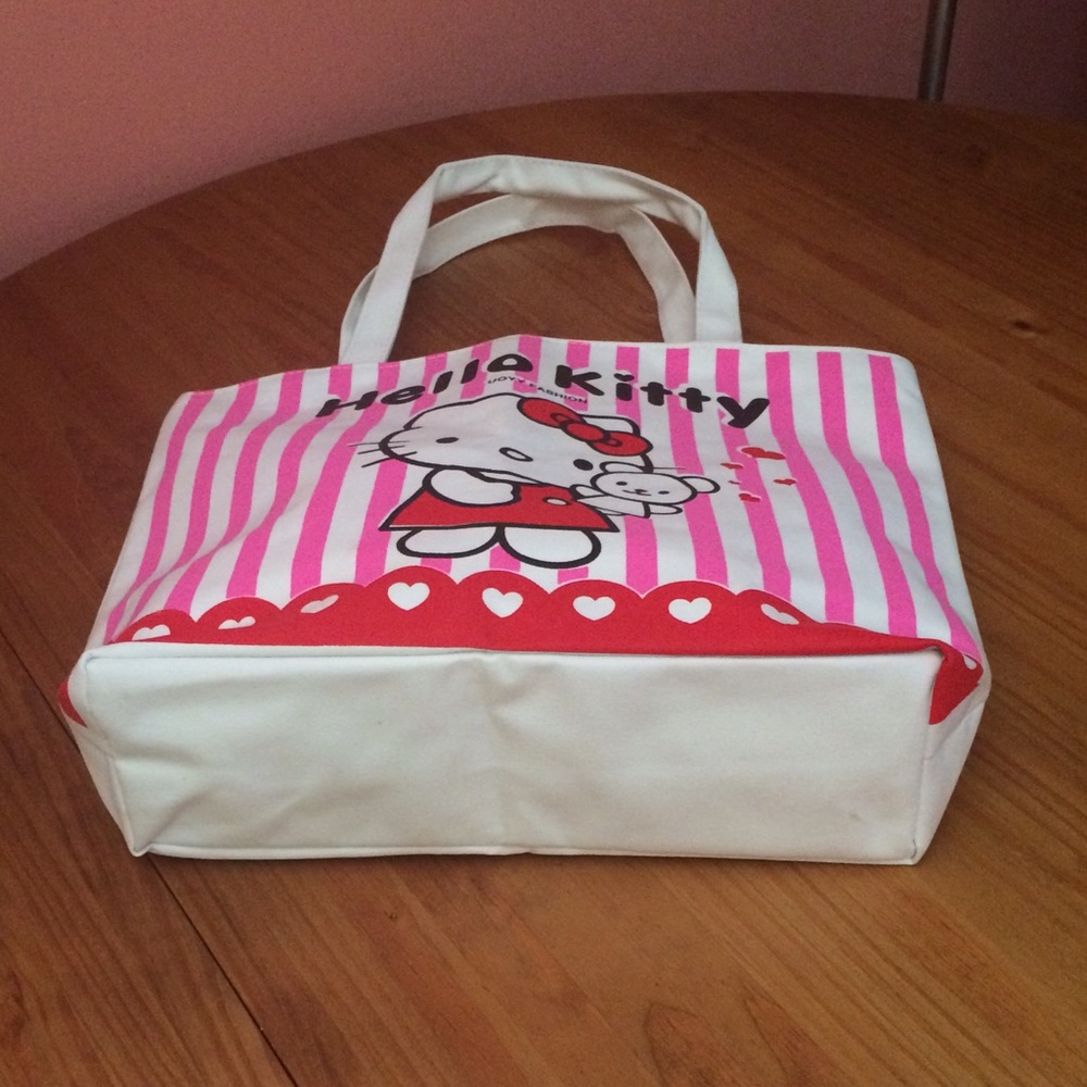 NWOT Hello Kitty Beach Tote Bag - Picture 3 of 7