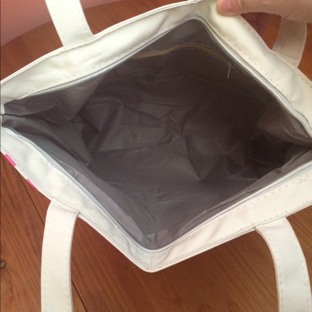 NWOT Hello Kitty Beach Tote Bag - Picture 4 of 7