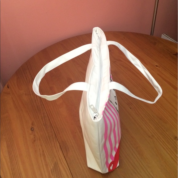 NWOT Hello Kitty Beach Tote Bag - Picture 6 of 7