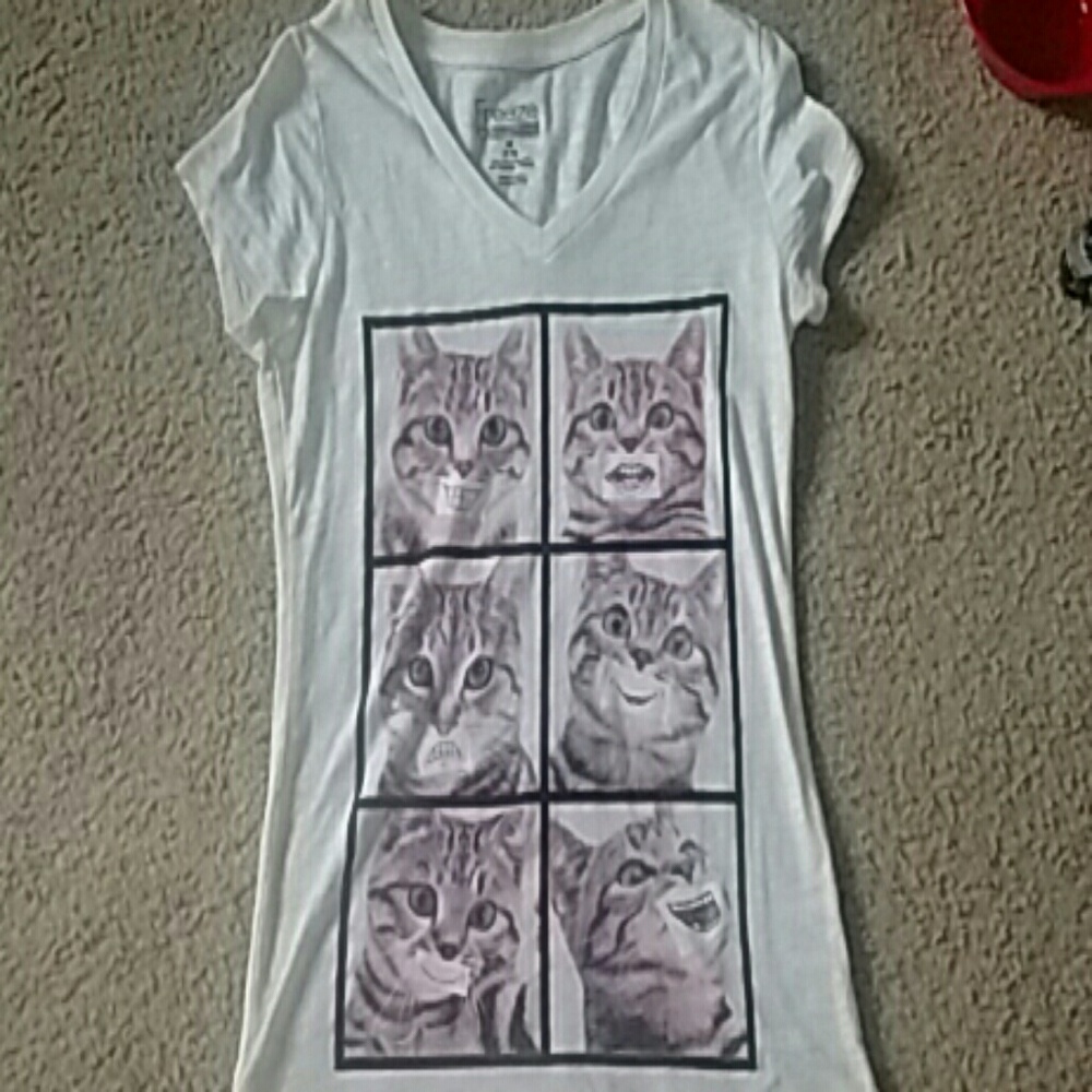 Cat faces Tee
