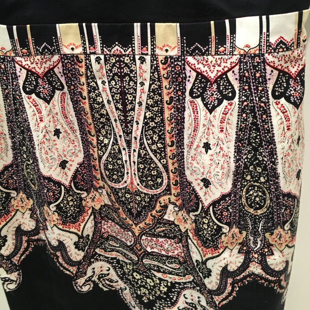 T Tahari dress with pattern - Picture 3 of 3