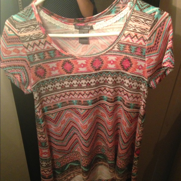 Aztec shirt - Picture 3 of 3