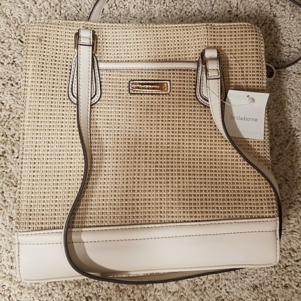 Liz Claiborne tan purse, lots of storage!