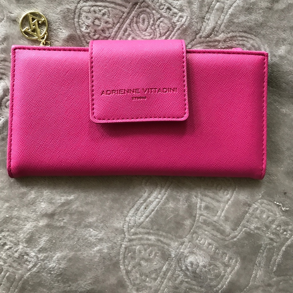 Adrienne Vittadini pink wallet