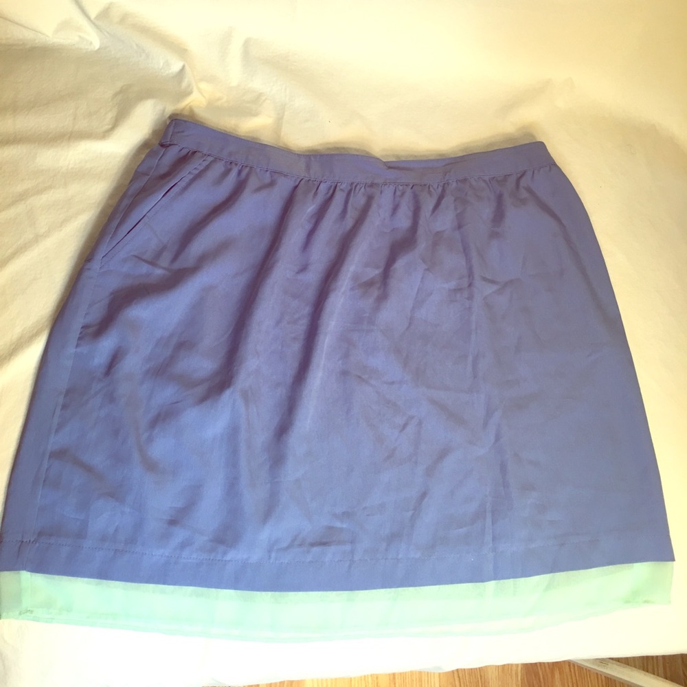Beautiful silky blue pocketed Mossimo skirt