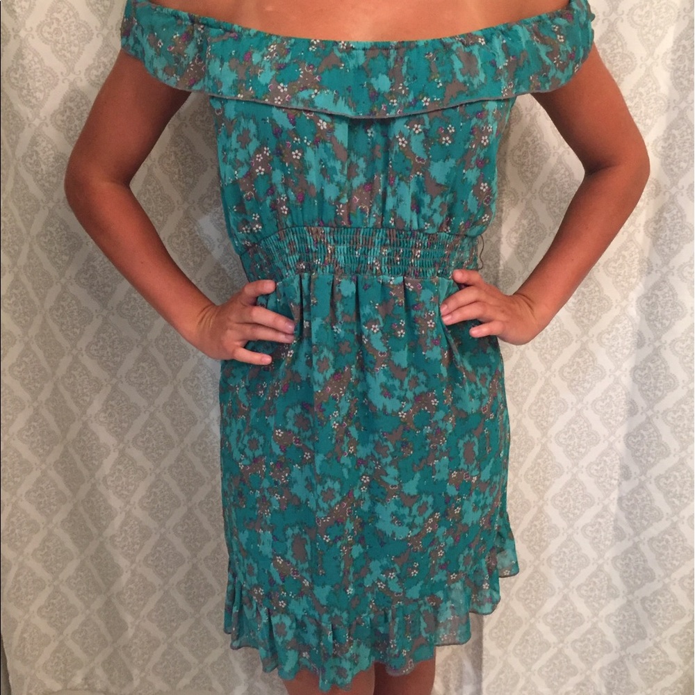 Floral Dress. Large but fits Medium.