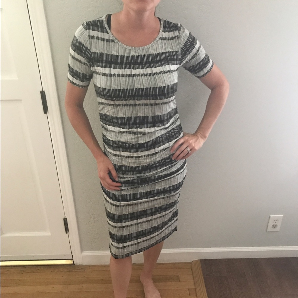 Isabella Oliver Ruched T-Shirt Maternity Dress