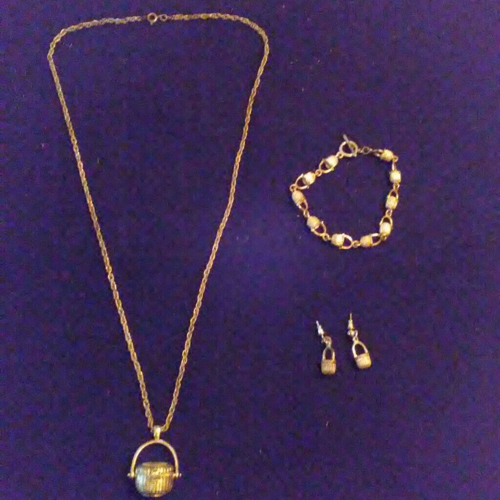 Necklace, bracelet and earring set.