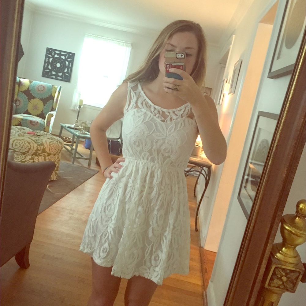 White lace pac sun dress