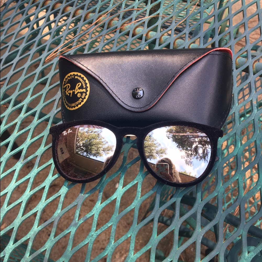 Velvet trim mirrored Raybans