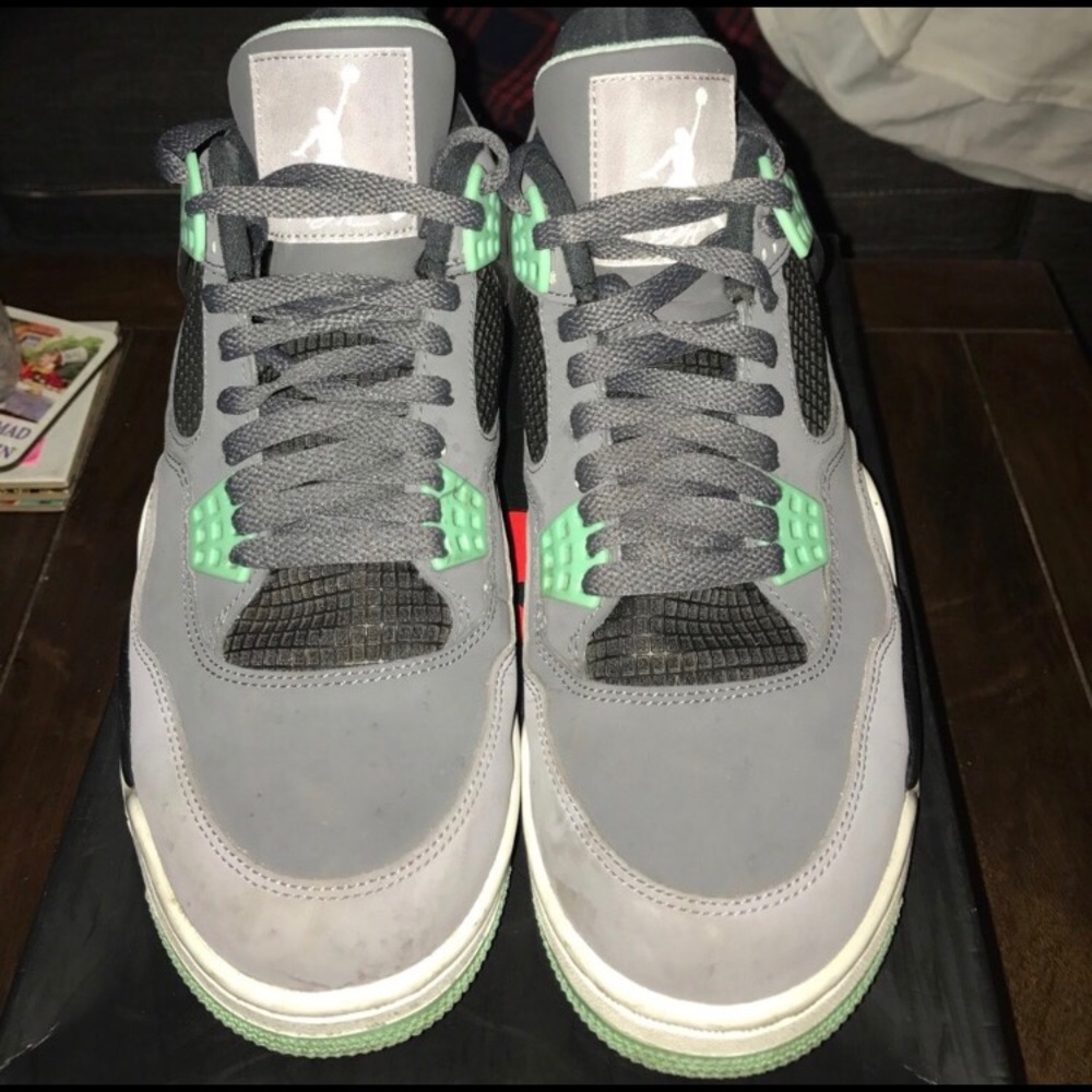 Air Jordan 4 Retro Men's Sneakers