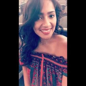 Meet your Posher, Elyssa