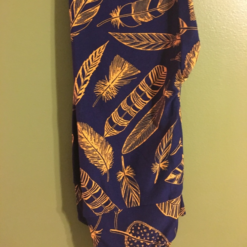 Gold feather leggings