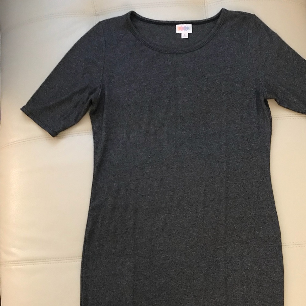 Like new SOLID Lularoe medium gray Julia!